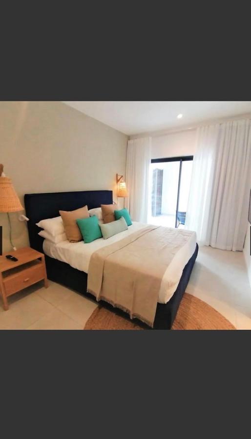 Eastern Blue Beachfront Luxury Apartment Poste Lafayette Εξωτερικό φωτογραφία