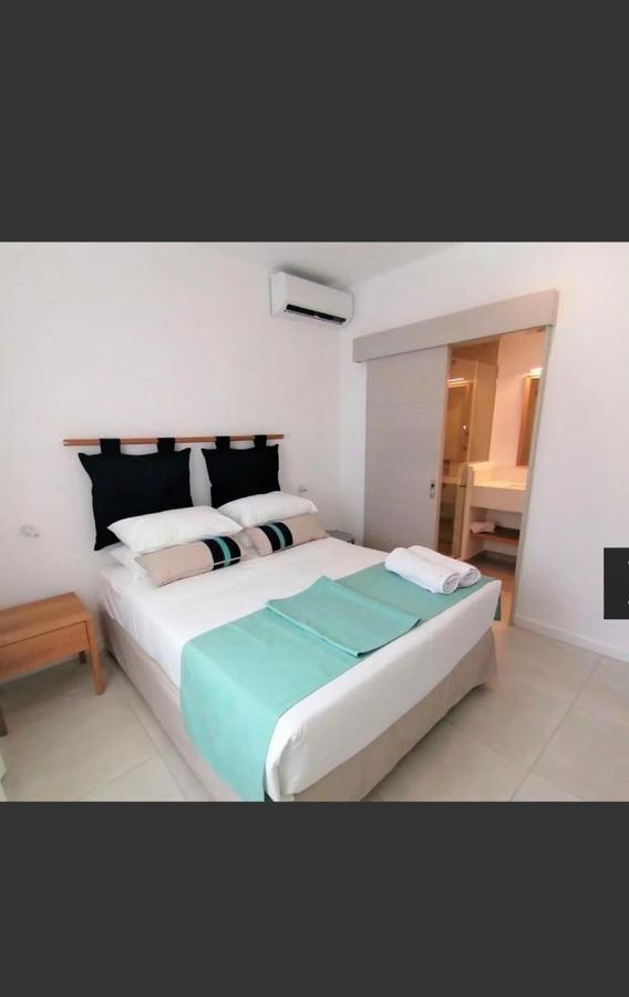 Eastern Blue Beachfront Luxury Apartment Poste Lafayette Εξωτερικό φωτογραφία