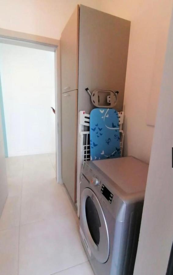 Eastern Blue Beachfront Luxury Apartment Poste Lafayette Εξωτερικό φωτογραφία