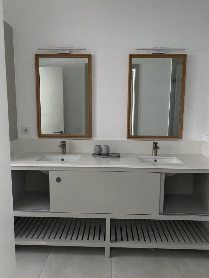 Eastern Blue Beachfront Luxury Apartment Poste Lafayette Εξωτερικό φωτογραφία